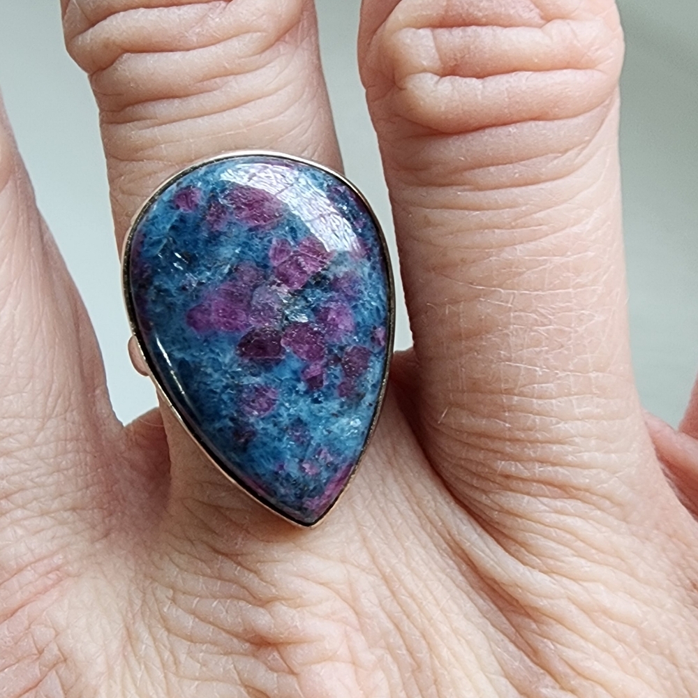 Ruby and Kyanite Teardrop Stone Ring Size 6